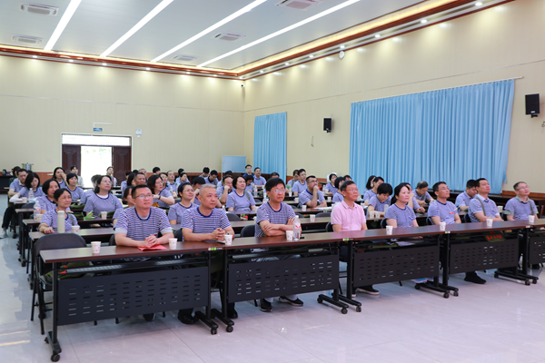 现场观看廉洁情景剧。广西开放大学供图 现场观看廉洁情景剧。广西开放大学供图